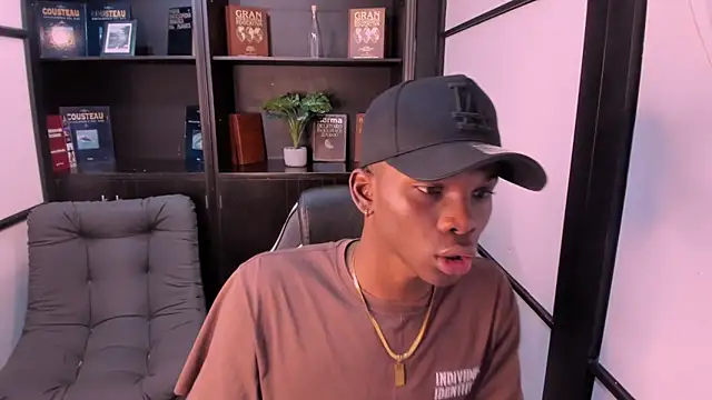 Snapshot of JacksonMuller_ chatting on 11/15/25, 12:09 JacksonMuller online show from 11/15/25, 12:09