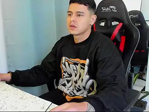 E Moon online show from 11/07/25, 03:00