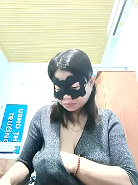 Anna Toy19 online show from 12/04/25, 10:20