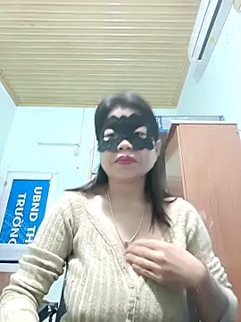 Anna Toy19 online show from 11/29/25, 12:22