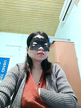 Anna Toy19 online show from 12/18/25, 03:38