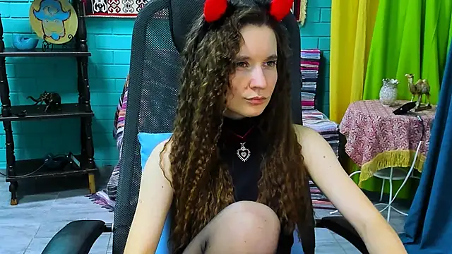 Snapshot of Miss_Barbara_ chatting on 03/11/25, 03:23 Miss Barbara online show from 03/11/25, 03:23