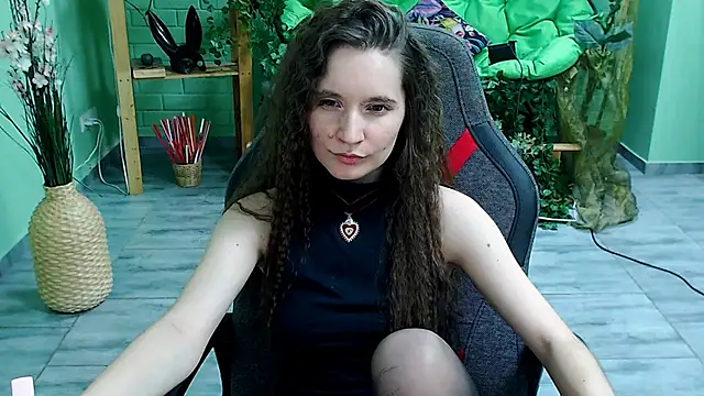 Snapshot of Miss_Barbara_ chatting on 03/11/25, 09:37 Miss Barbara online show from 03/11/25, 09:37