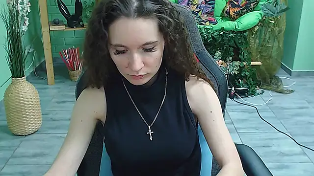 Snapshot of Miss_Barbara_ chatting on 02/28/25, 12:10 Miss Barbara online show from 02/28/25, 12:10