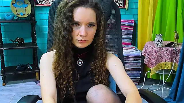 Snapshot of Miss_Barbara_ chatting on 03/18/25, 12:39 Miss Barbara online show from 03/18/25, 12:39