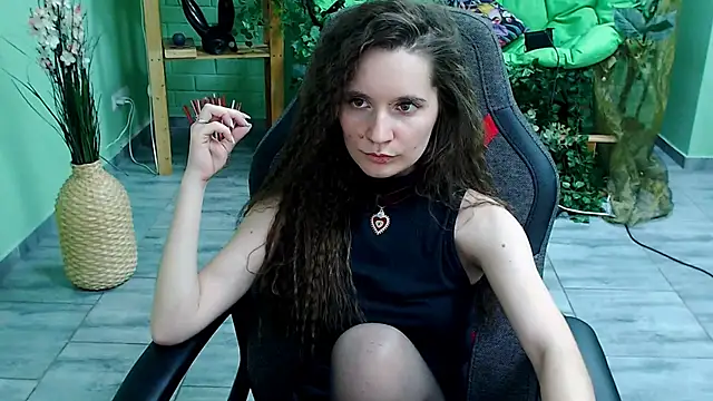 Snapshot of Miss_Barbara_ chatting on 03/12/25, 12:42 Miss Barbara online show from 03/12/25, 12:42
