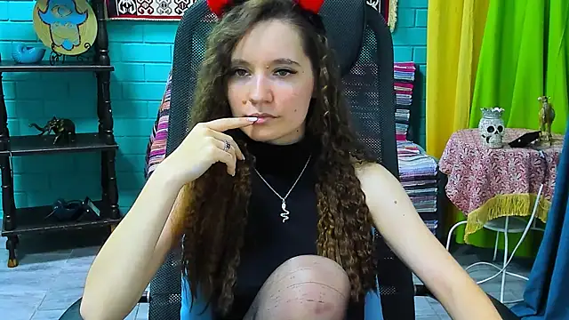 Snapshot of Miss_Barbara_ chatting on 03/17/25, 12:57 Miss Barbara online show from 03/17/25, 12:57