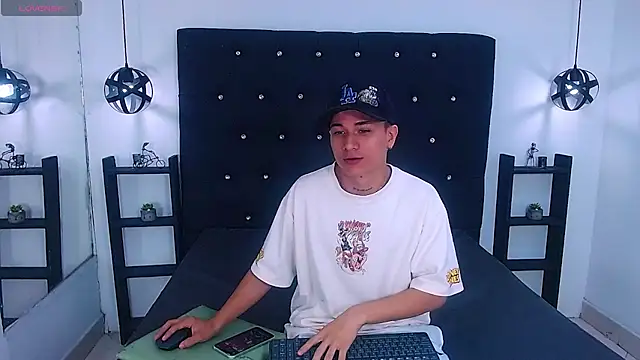 jeic 18 online show from 10/12/25, 03:24