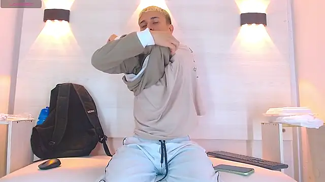 jeic 18 online show from 10/10/25, 03:57