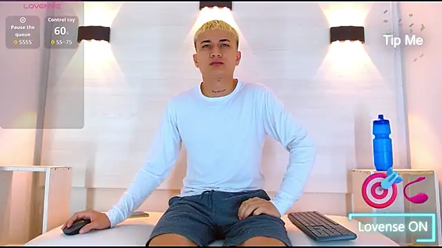 jeic 18 online show from 10/03/25, 11:45