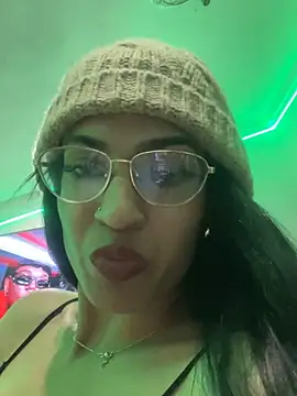 Snapshot of valentinabaez chatting on 03/18/25, 01:57 valentinabaez online show from 03/18/25, 01:57