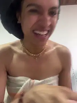 Snapshot of valentinabaez chatting on 03/05/25, 01:39 valentinabaez online show from 03/05/25, 01:39