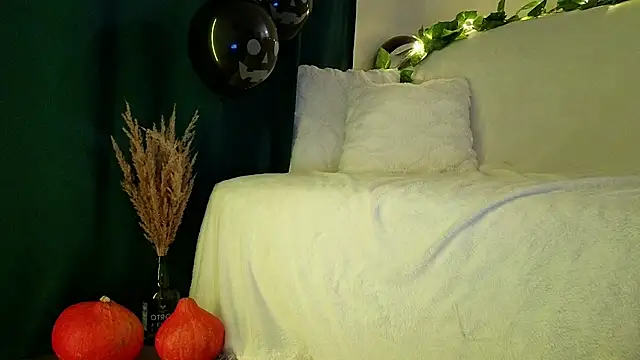 kristina amurova online show from 10/31/25, 05:53