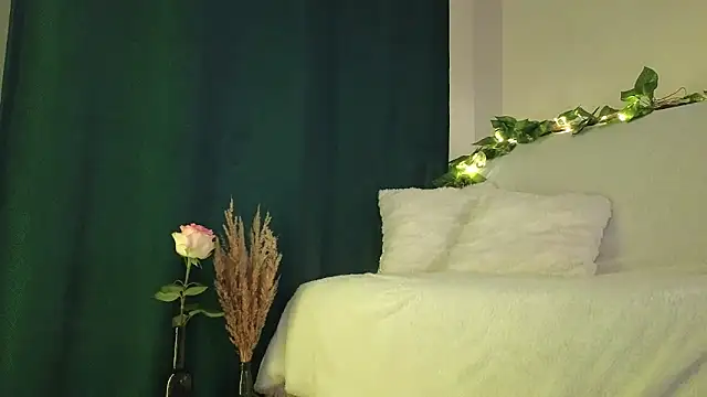 kristina amurova online show from 10/30/25, 10:06