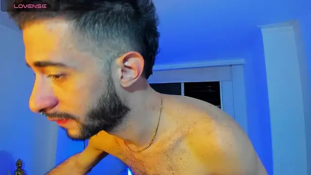 Snapshot of Your__hero1 chatting on 09/13/25, 11:49 Your  hero1 online show from 09/13/25, 11:49