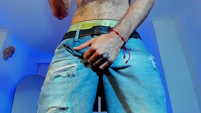 Snapshot of Your__hero1 chatting on 10/12/25, 12:45 Your  hero1 online show from 10/12/25, 12:45