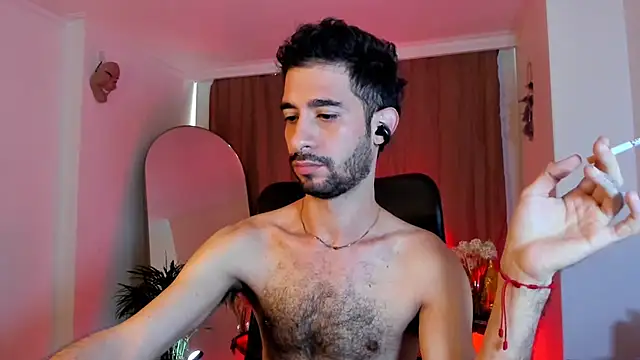 Snapshot of Your__hero1 chatting on 10/28/25, 02:05 Your  hero1 online show from 10/28/25, 02:05