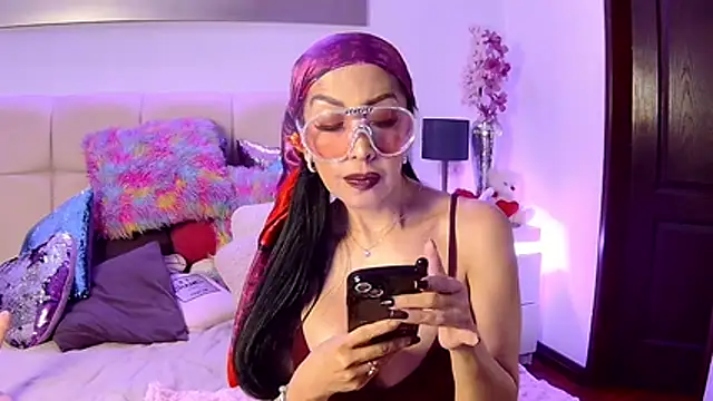 Snapshot of EvelinaGrey chatting on 11/25/25, 11:54 EvelinaGrey online show from 11/25/25, 11:54