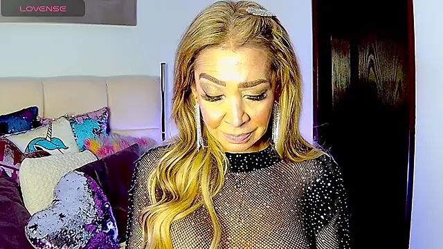 Snapshot of EvelinaGrey chatting on 11/12/25, 12:26 EvelinaGrey online show from 11/12/25, 12:26