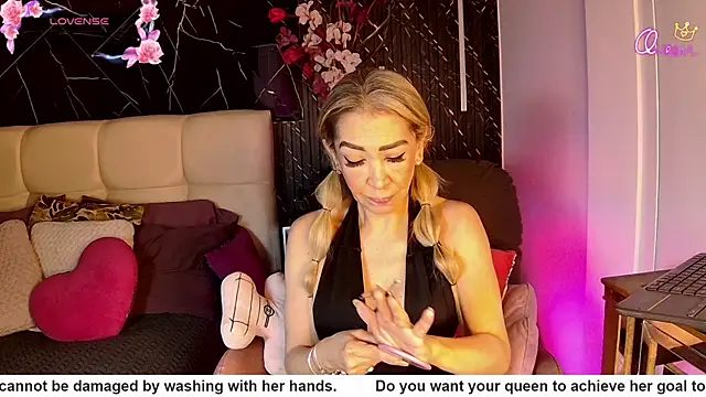 EvelinaGrey online show from 05/15/26, 10:13