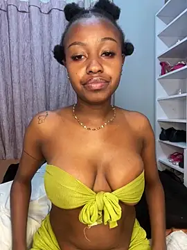 hot daily online show from 11/08/25, 12:03