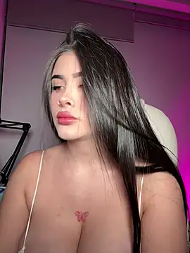 Snapshot of misslollipop04 chatting on 02/26/26, 04:23 misslollipop04 online show from 02/26/26, 04:23