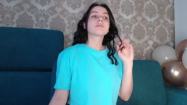 Louise Lavender online show from 03/03/25, 10:28