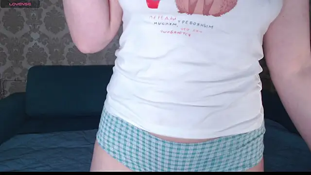 Louise Lavender online show from 01/16/25, 04:07