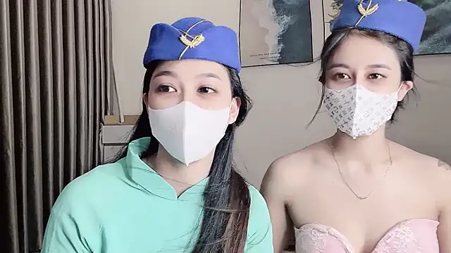 Mono-Stewardesss online show from 09/17/25, 11:45