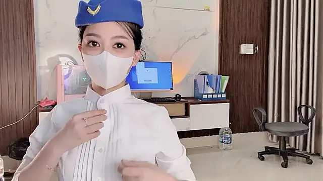 Mono-Stewardesss online show from 11/01/25, 12:54