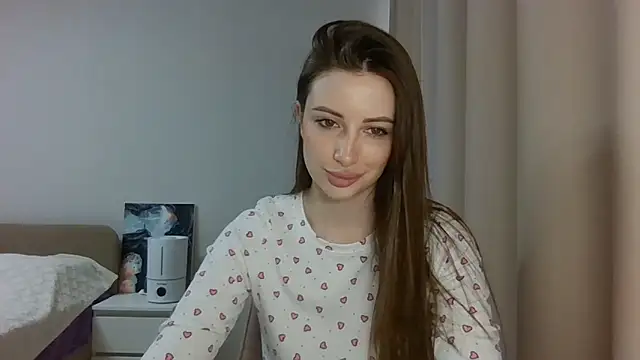 Jule Helen online show from 03/25/26, 06:46