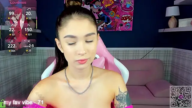 Snapshot of Anna_Way chatting on 09/27/25, 01:01 Anna Way online show from 09/27/25, 01:01