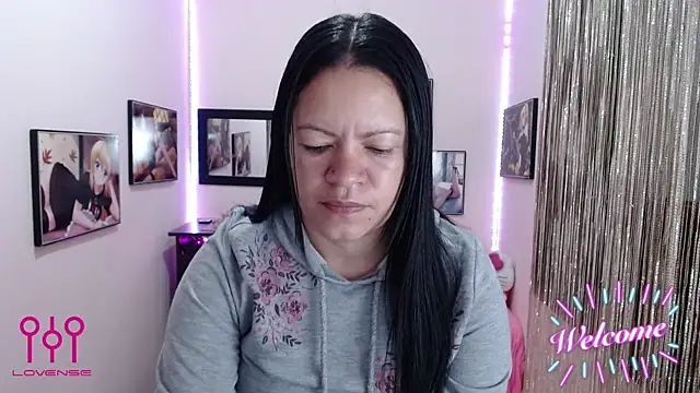 Cristal w online show from 10/22/25, 12:37