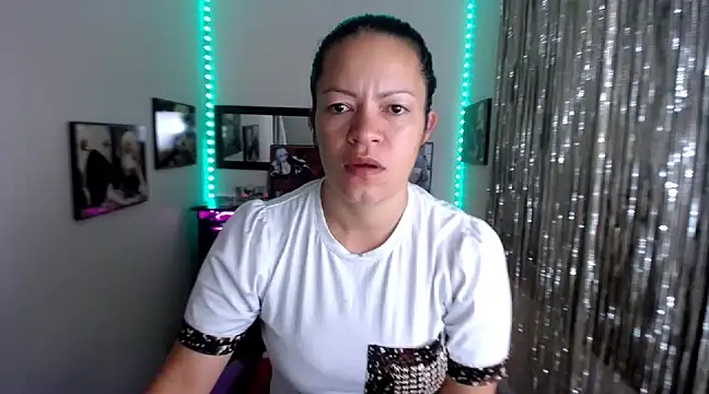 Cristal w online show from 03/21/25, 12:17