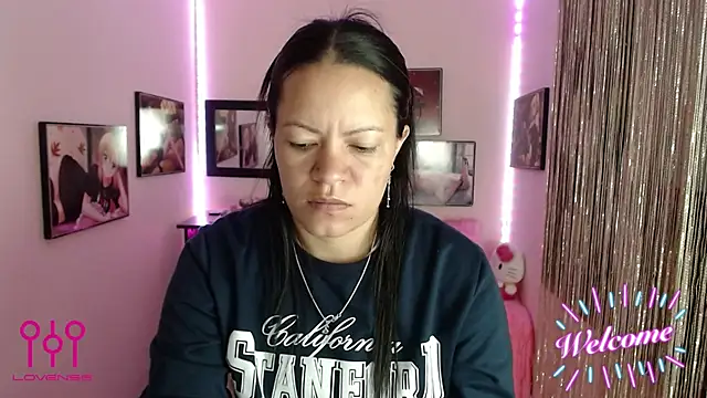 Cristal w online show from 10/29/25, 02:16