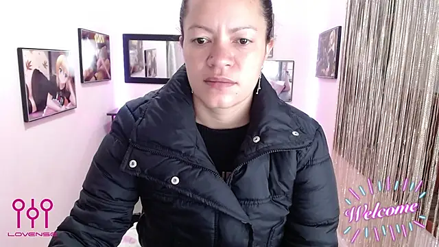 Cristal w online show from 10/24/25, 12:37