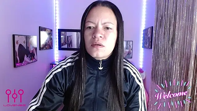 Cristal w online show from 09/10/25, 12:48