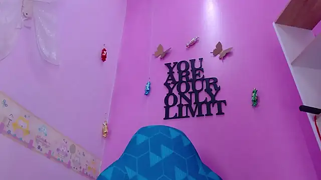 Lila Pinky online show from 03/19/25, 05:39