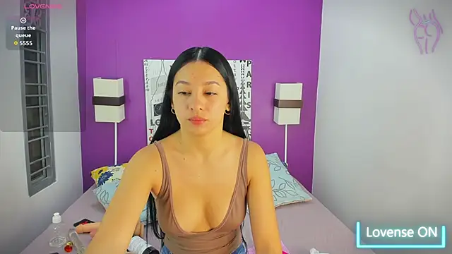 Lila Pinky online show from 10/03/25, 01:23