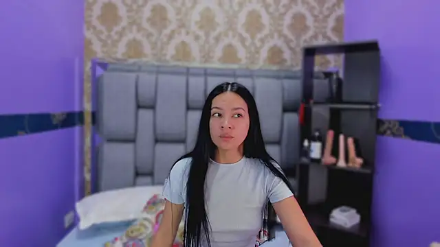 Lila Pinky online show from 10/20/25, 12:17