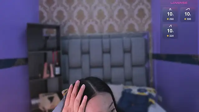 Lila Pinky online show from 11/28/25, 12:49