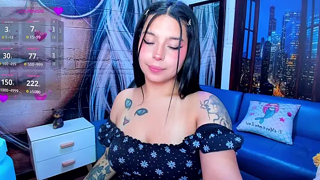 Snapshot of Small_naughty_ chatting on 02/01/25, 05:16 Small naughty online show from 02/01/25, 05:16