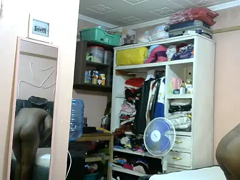 slender-qwene online show from 04/26/26, 09:28