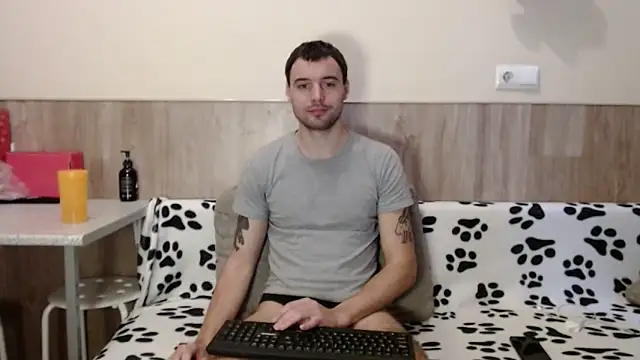 28nick28 online show from 12/24/24, 11:06