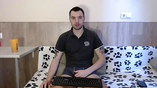 28nick28 online show from 02/07/25, 08:33