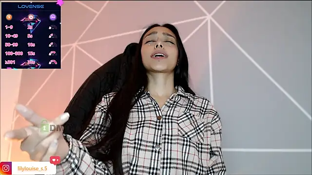 lilylouisee online show from 02/12/26, 12:21