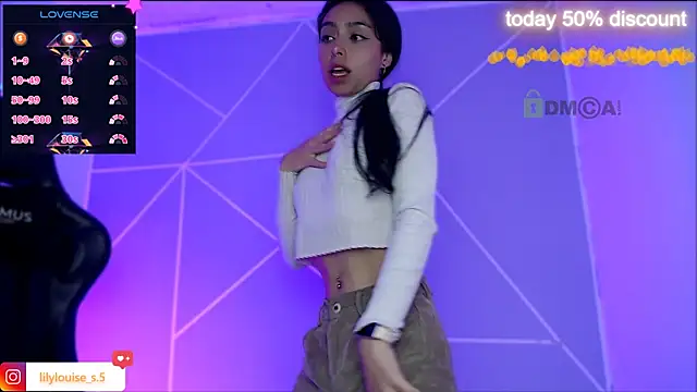 lilylouisee online show from 11/13/25, 04:11