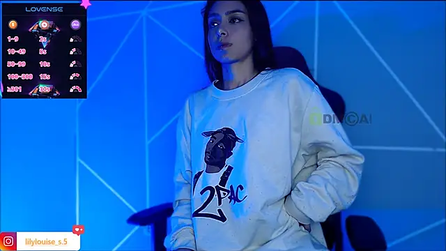 lilylouisee online show from 11/28/25, 10:21