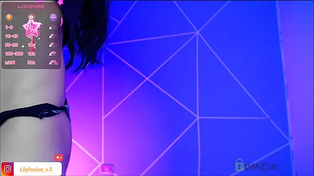 lilylouisee online show from 11/08/25, 11:19