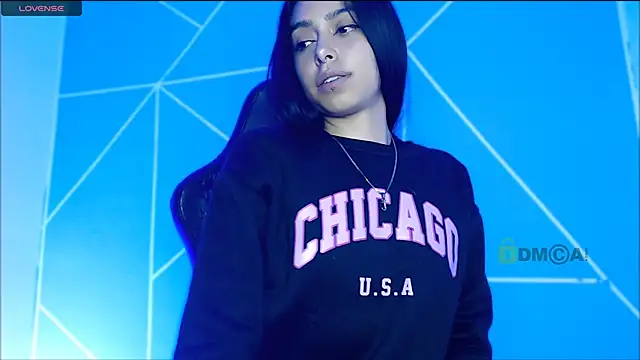 lilylouisee online show from 10/16/25, 10:07